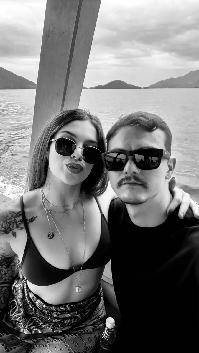 Marília Favaretto em registro de viagem e lifestyle